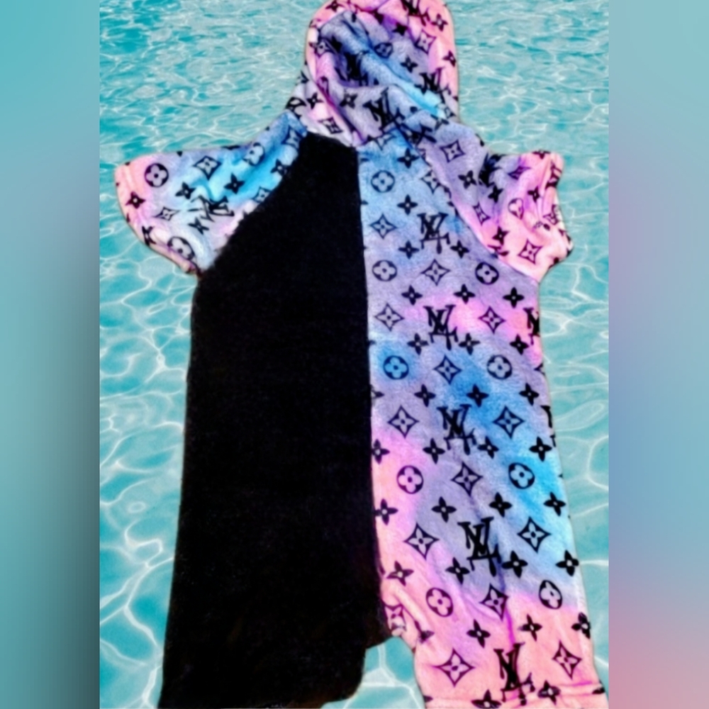 Louis Vuitton Monogram Colorblock Fleece Romper - Picture 2 of 5